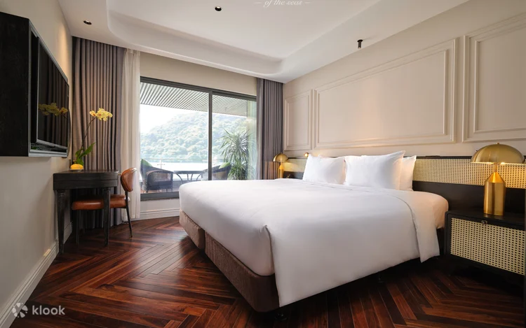 Elite of The Seas 2D1N Cruise: Ha Long Bay & Lan Ha Bay